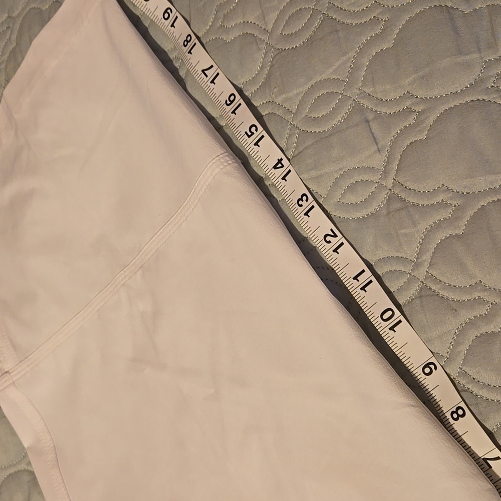Chicos Zenergy White Cropped Pants - Picture 5 of 5